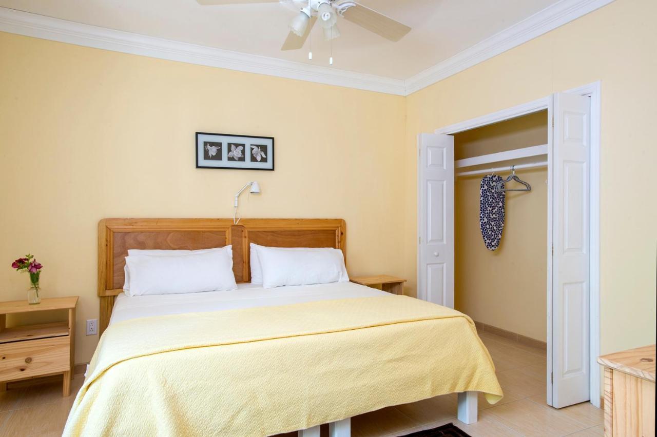 Sir Charles Guest House Palmetto Point Kültér fotó